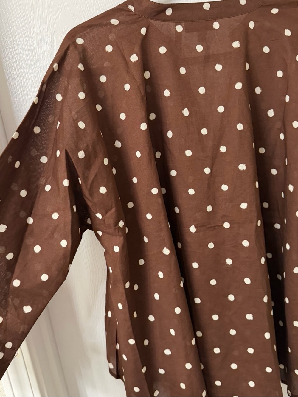 Donna Karan Brown and White Polka Dot Print Split-Neck Blouse Loose Fit - Picture 8 of 11